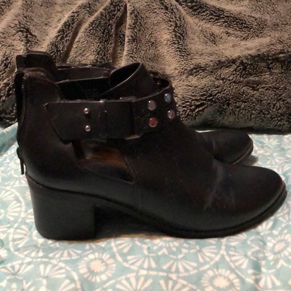 Black Leather booties with Studded belt - Picture 1 of 3